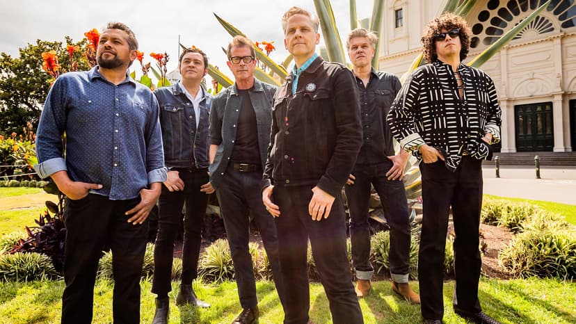 Calexico — Música · Brussels