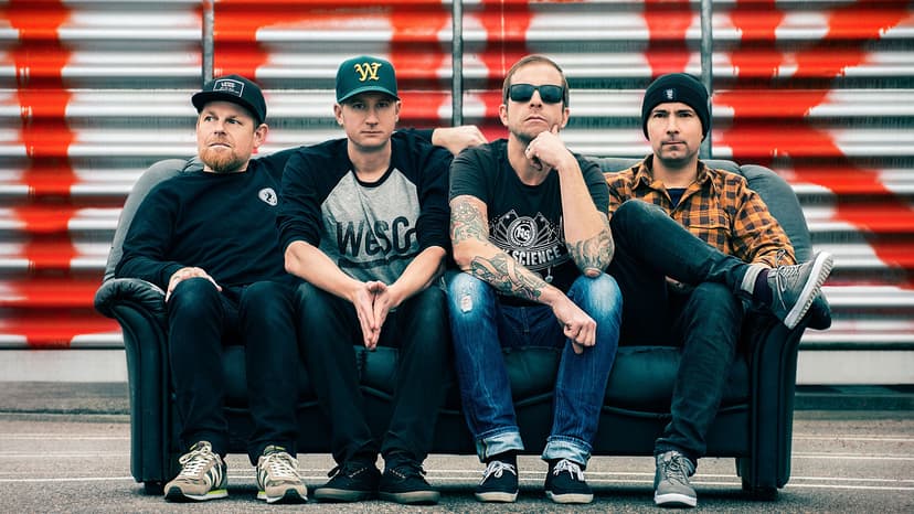 MILLENCOLIN performing 'Pennybridge Pioneers' in full — Música · Brisbane
