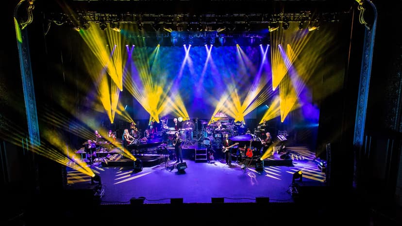 Mannheim Steamroller Christmas — Música · Detroit